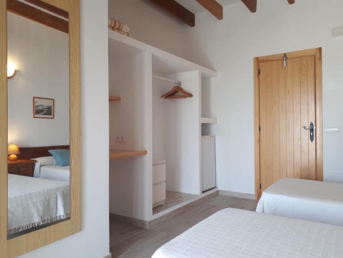 Hostal Marblau Ibiza Bagian luar foto