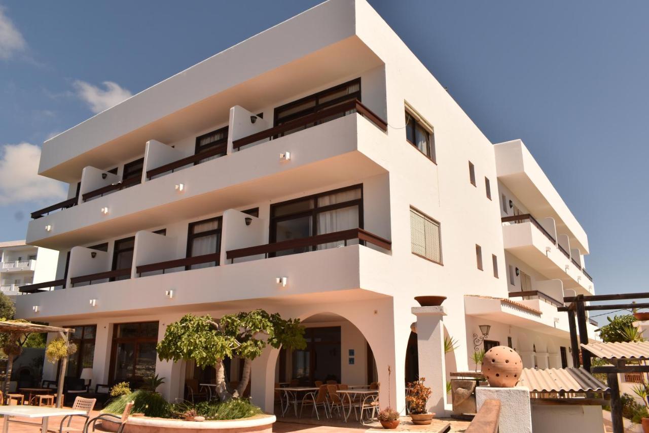 Hostal Marblau Ibiza Bagian luar foto