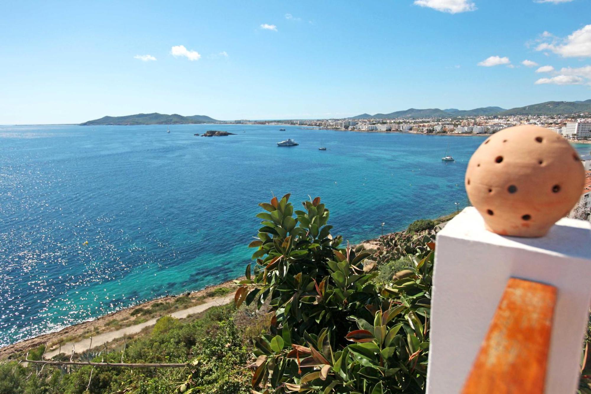 Hostal Marblau Ibiza Bagian luar foto