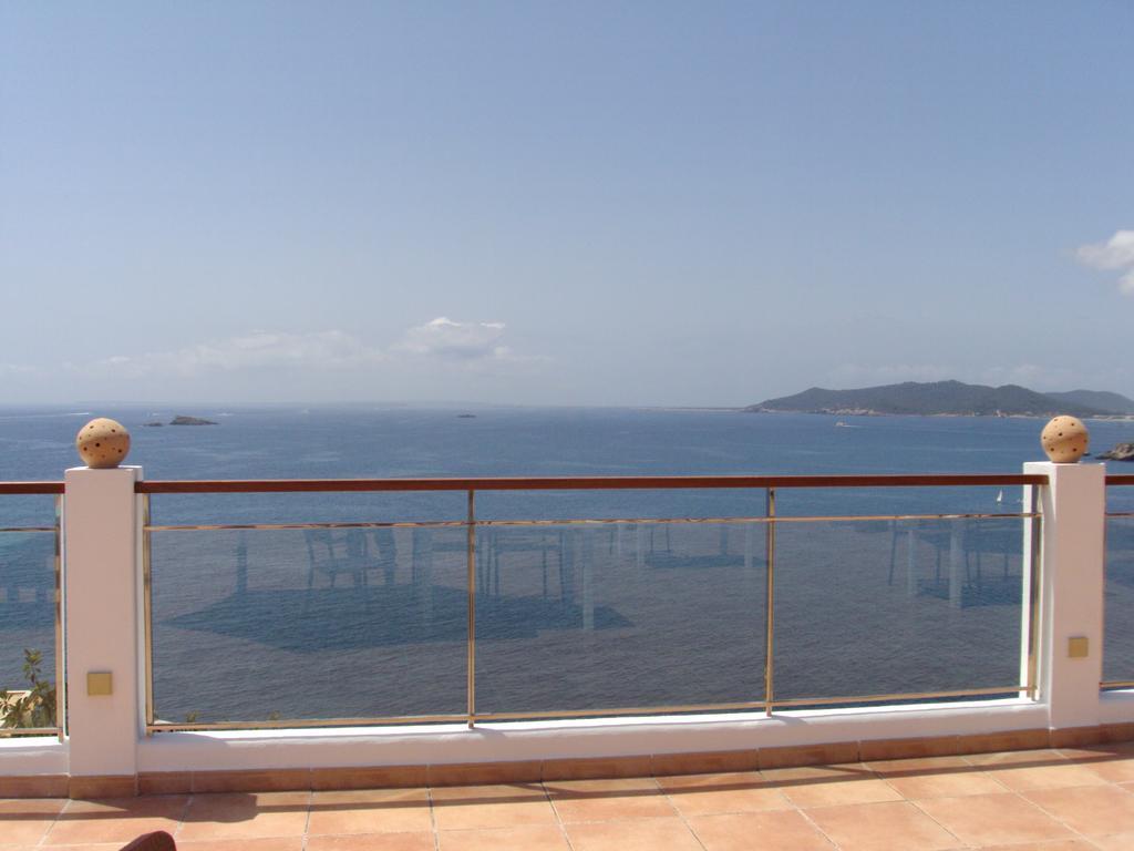 Hostal Marblau Ibiza Bagian luar foto