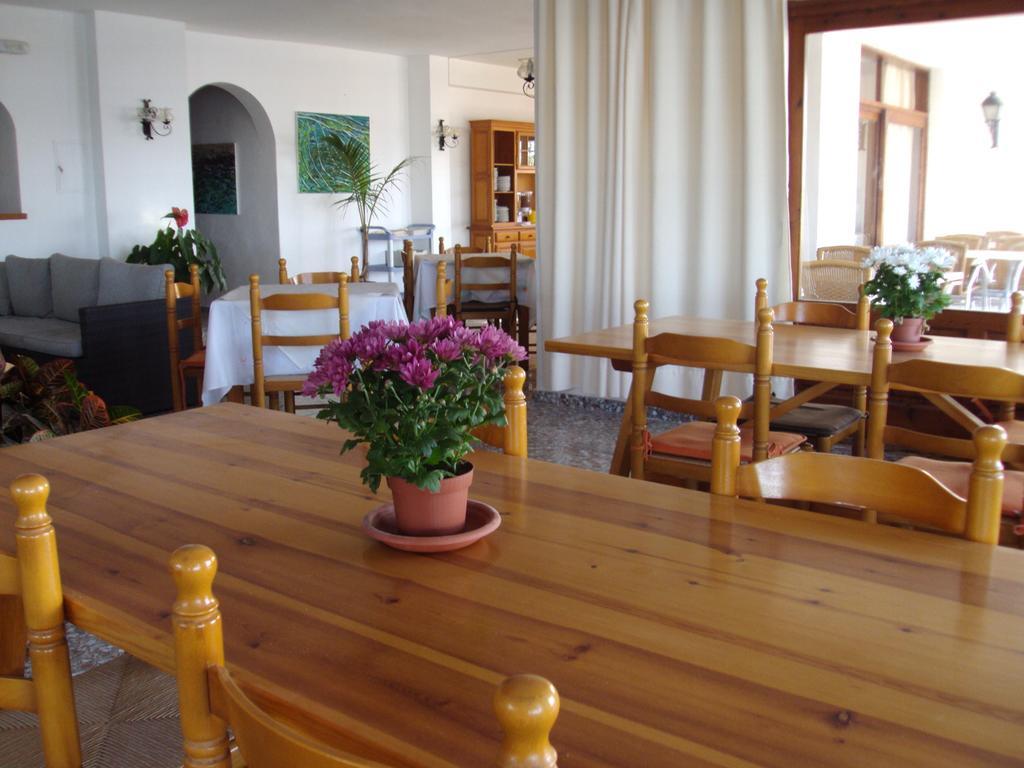 Hostal Marblau Ibiza Bagian luar foto